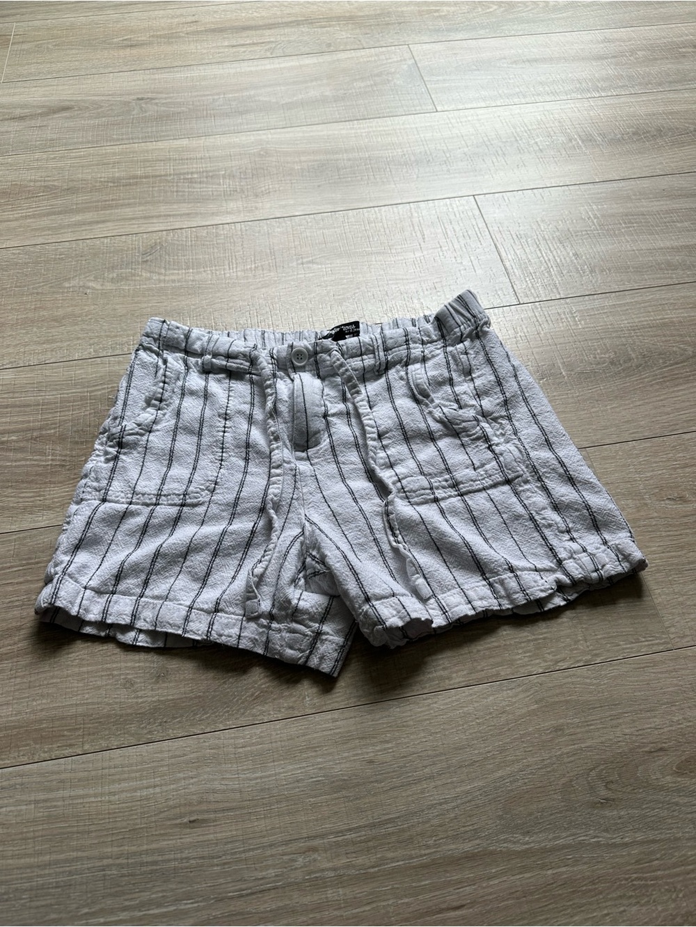 Striped Cotton Blend Women’s Bermuda Shorts - White/Gray
